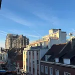 La Petite Parisienne-centre -gare -airport