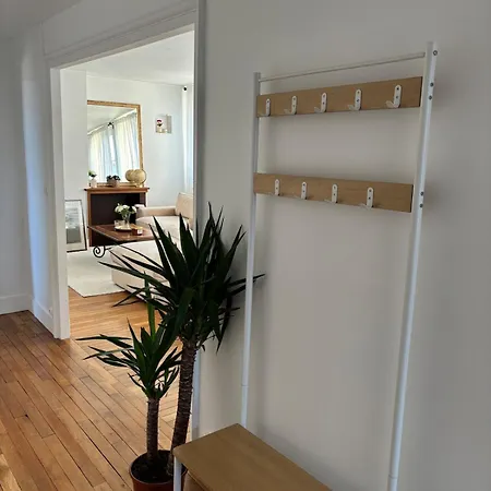 La Petite Parisienne-centre -gare -airport Appartement *