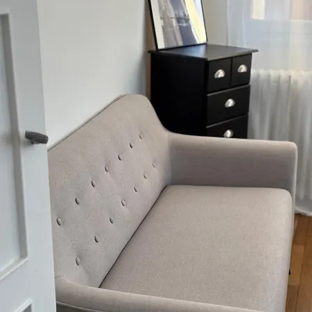 La Petite Parisienne-centre -gare -airport Appartement Beauvais